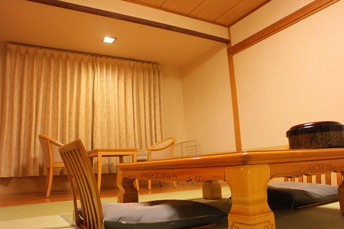 Ryokan 碧の美ゆゆaonobi Yuyu旧湯元白金温泉ホテル Biei